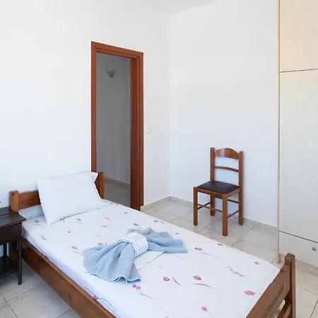 Boggi Apartment Goudhouros Exterior photo