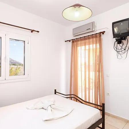 Boggi Apartment Goudhouros Exterior photo