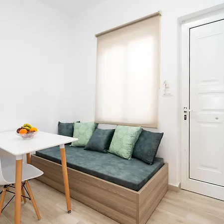 Boggi Apartment Goudhouros Exterior photo