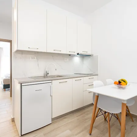 Boggi Apartment Goudhouros Exterior photo